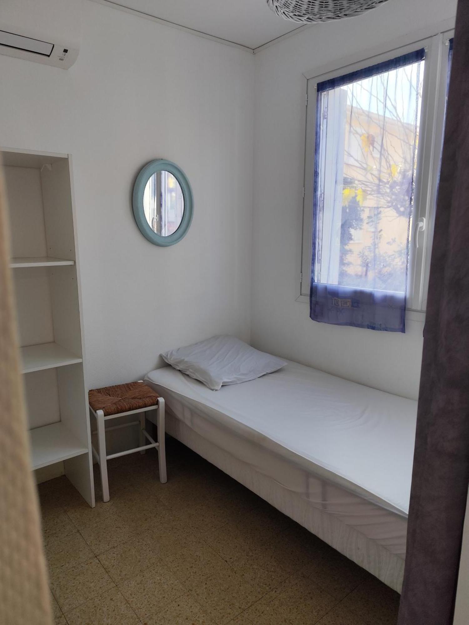 Apartment 1mn De La
